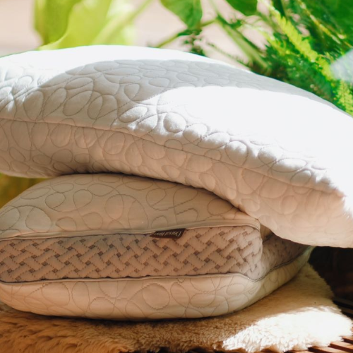 I Designed an Ergonomic Neck Pillow Because I Was Done Waking Up Like a Pretzel
